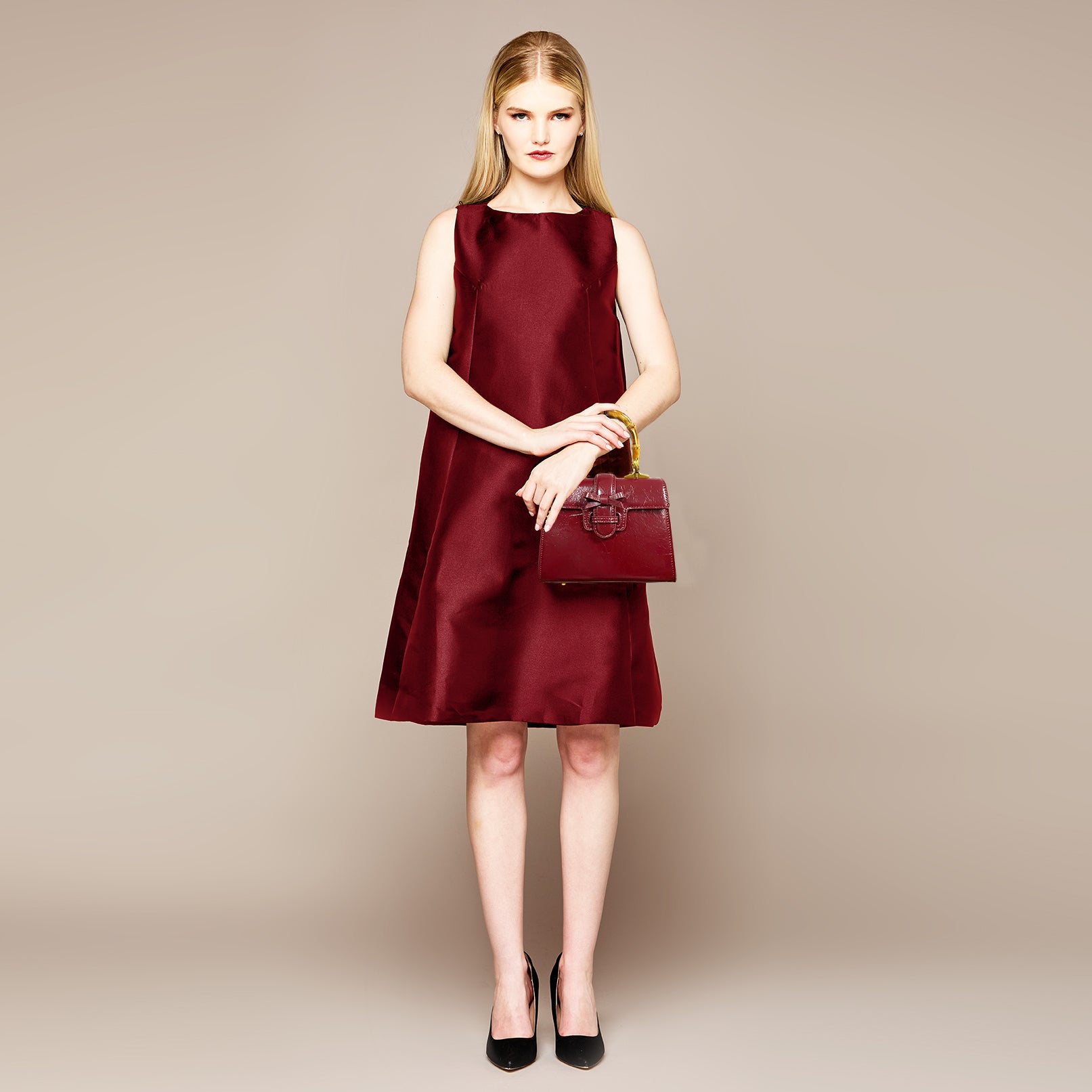 MME.MONACO CAPELETTE DRESS - BURGUNDY