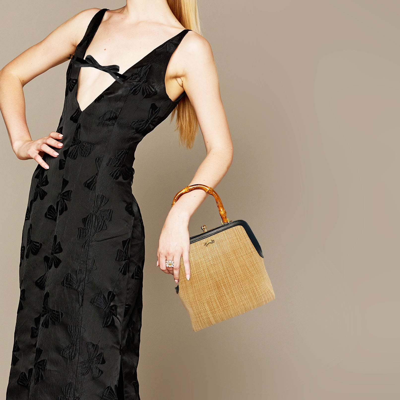 MME.MINK CIGARETTE DRESS - NOIR