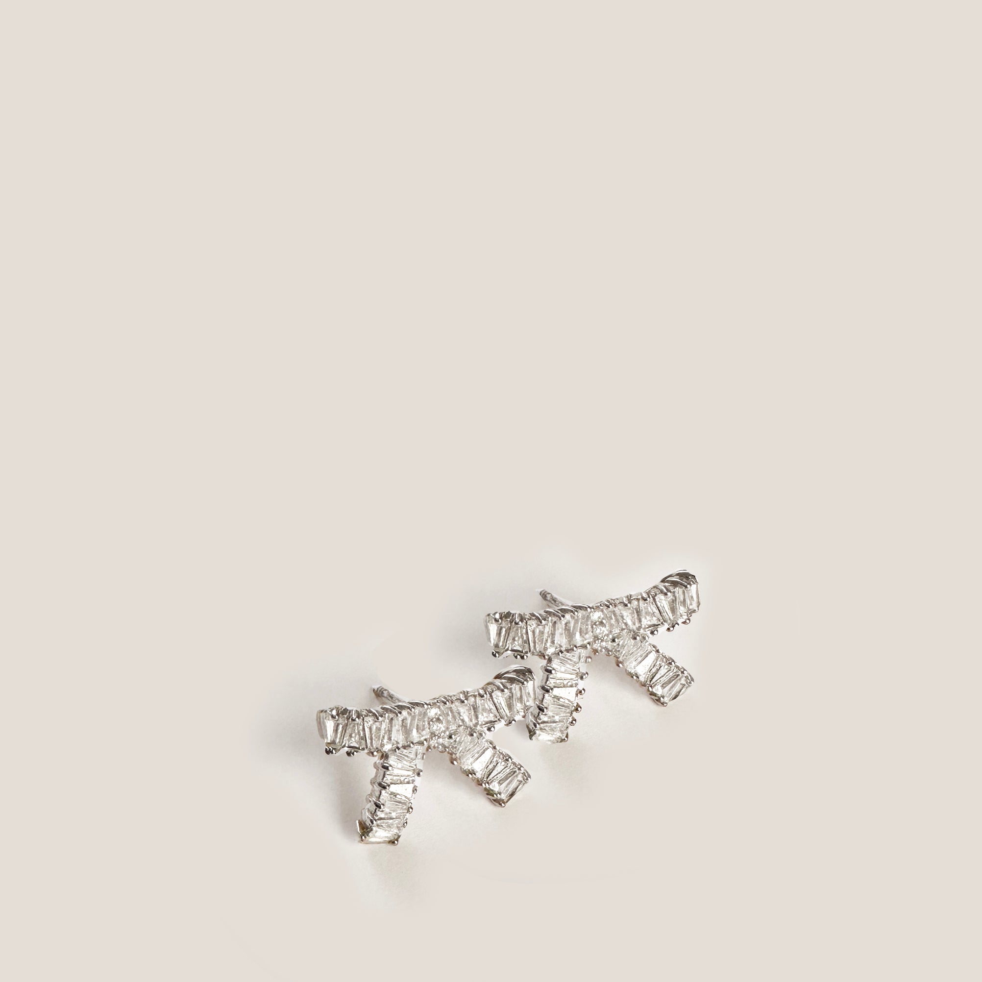 MME.MINK BAGUETTE BOW Earrings*