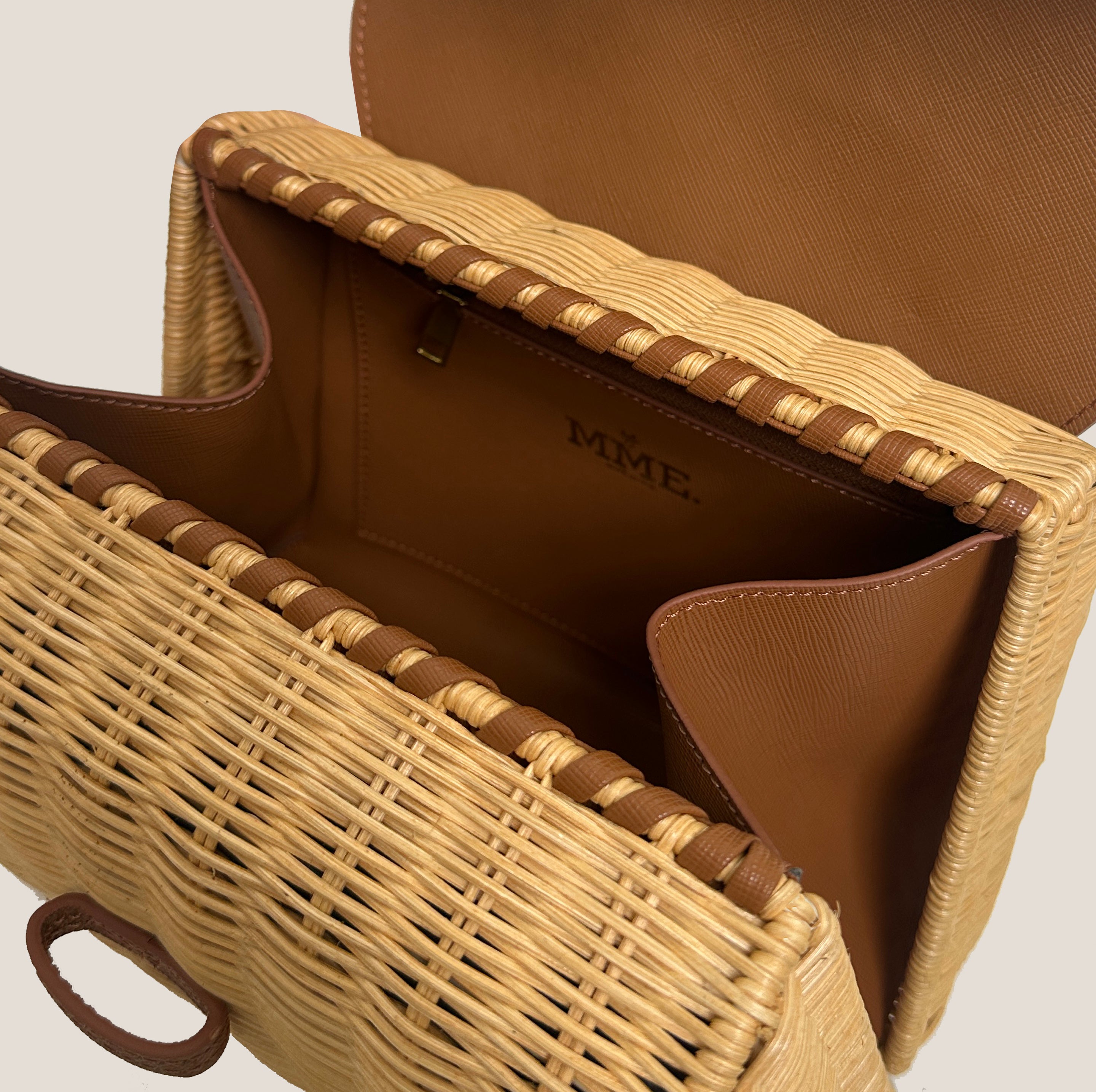 MME. CARLTON BASKET PETITE - CARAMEL