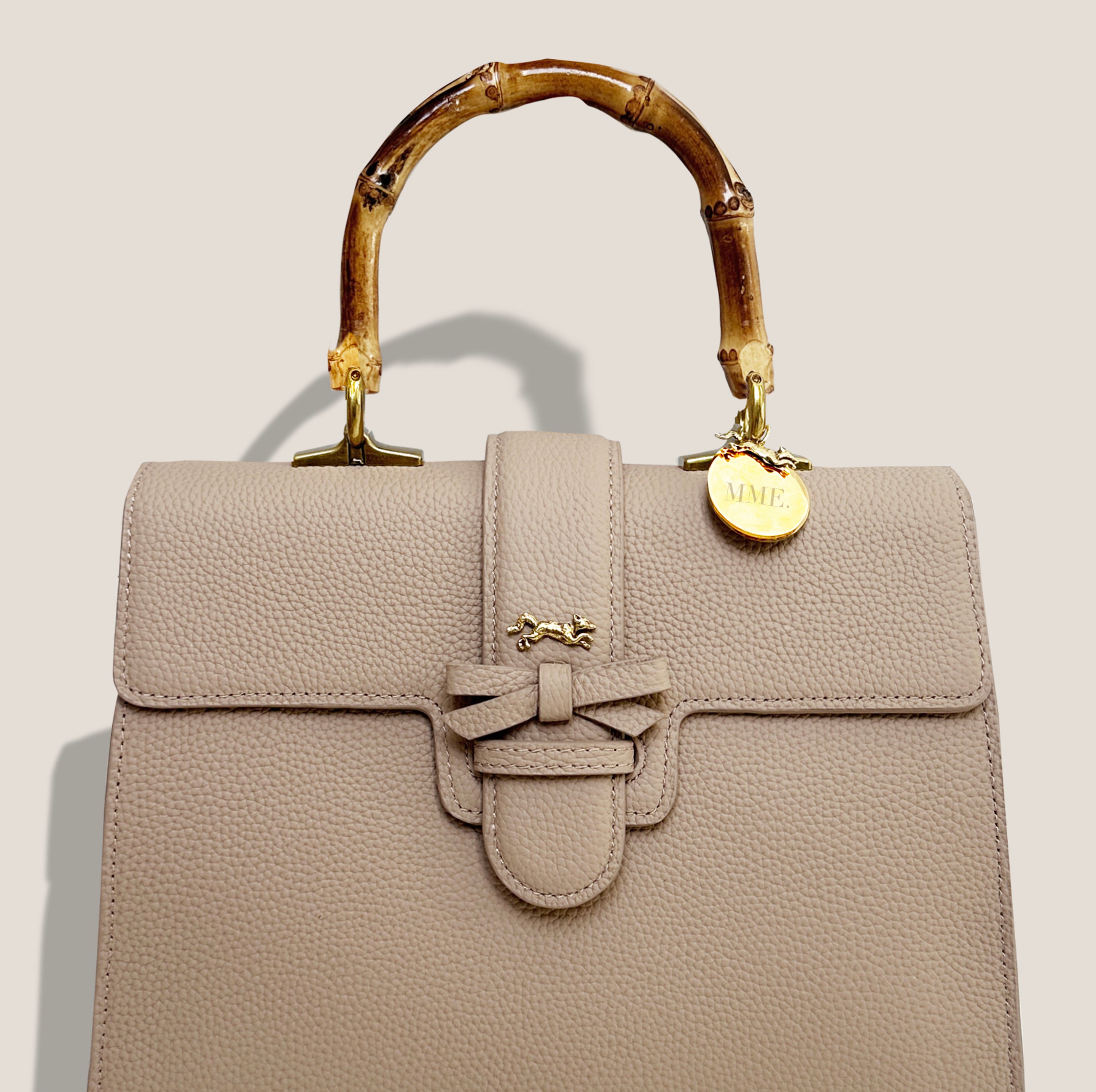 MME. CARLTON BOW PETITE BAG - NUDE