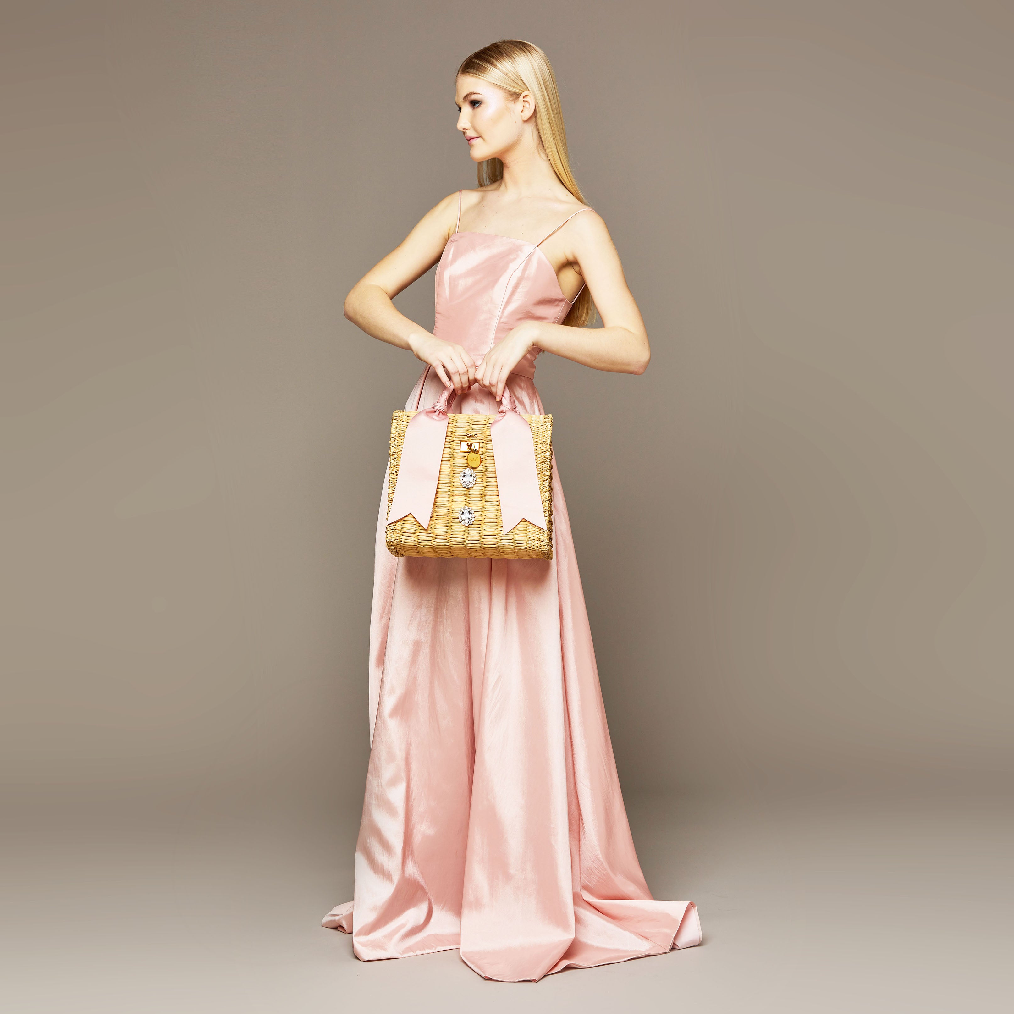 MME. Gwyneth Garden Dress - BARELY PINK