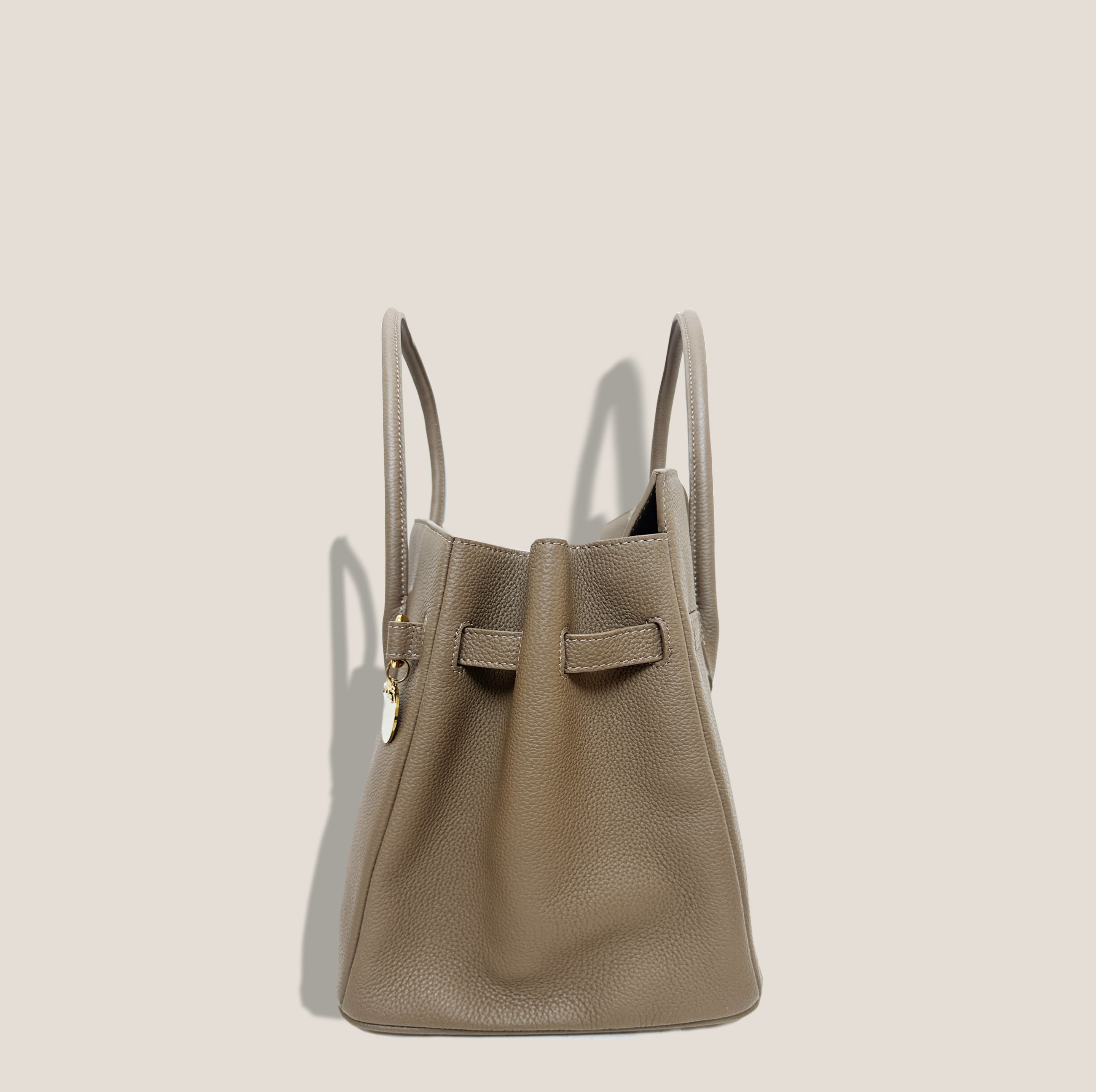 The ONASSIS 35 TOTE - TOGO MOCHA