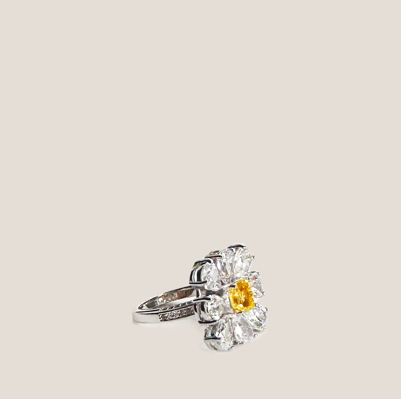 Mme.MINKMME. MINK DAISY RING