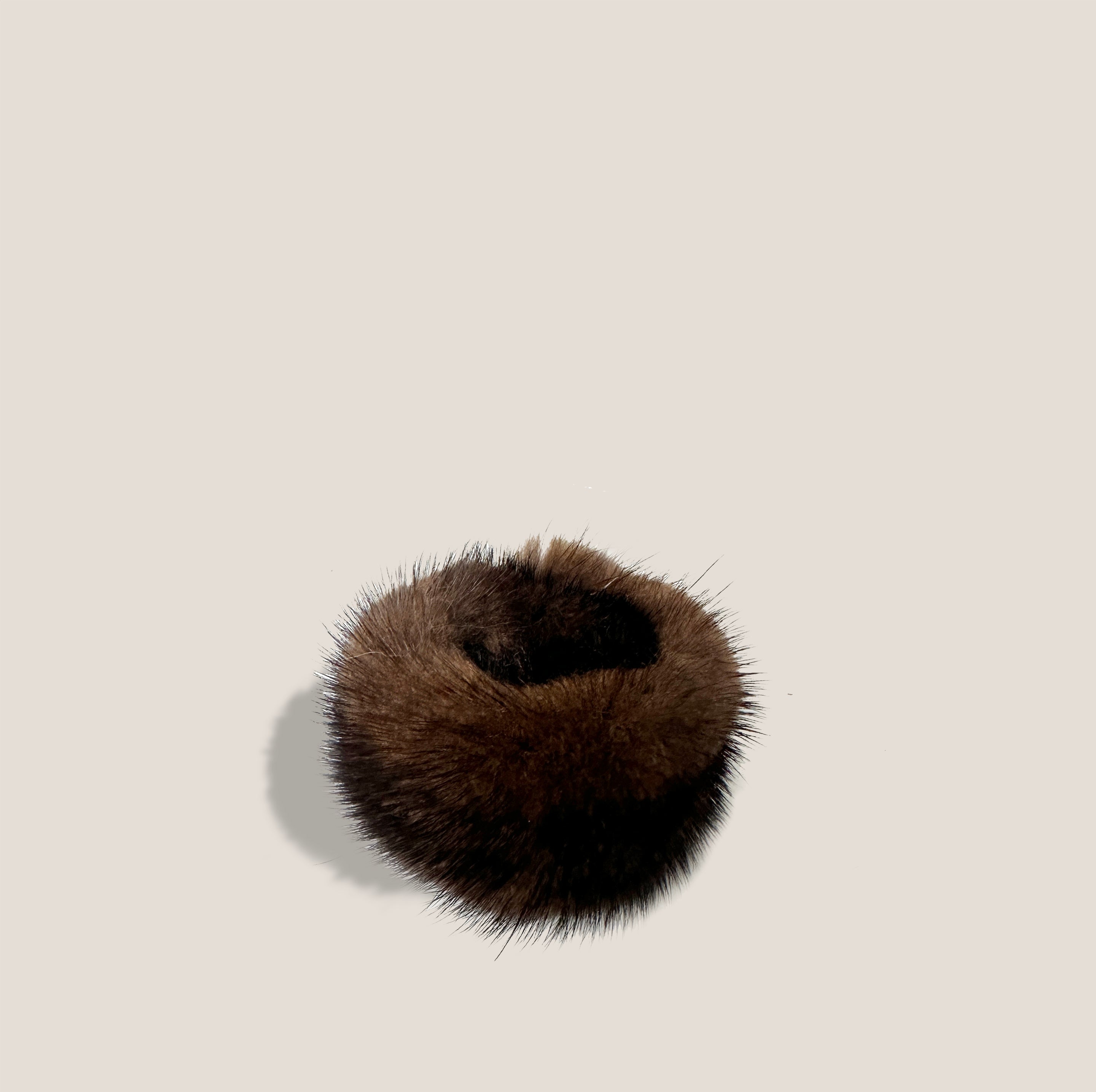 MME.MINKY "SNAP" WRISTLET - MINK SABLE