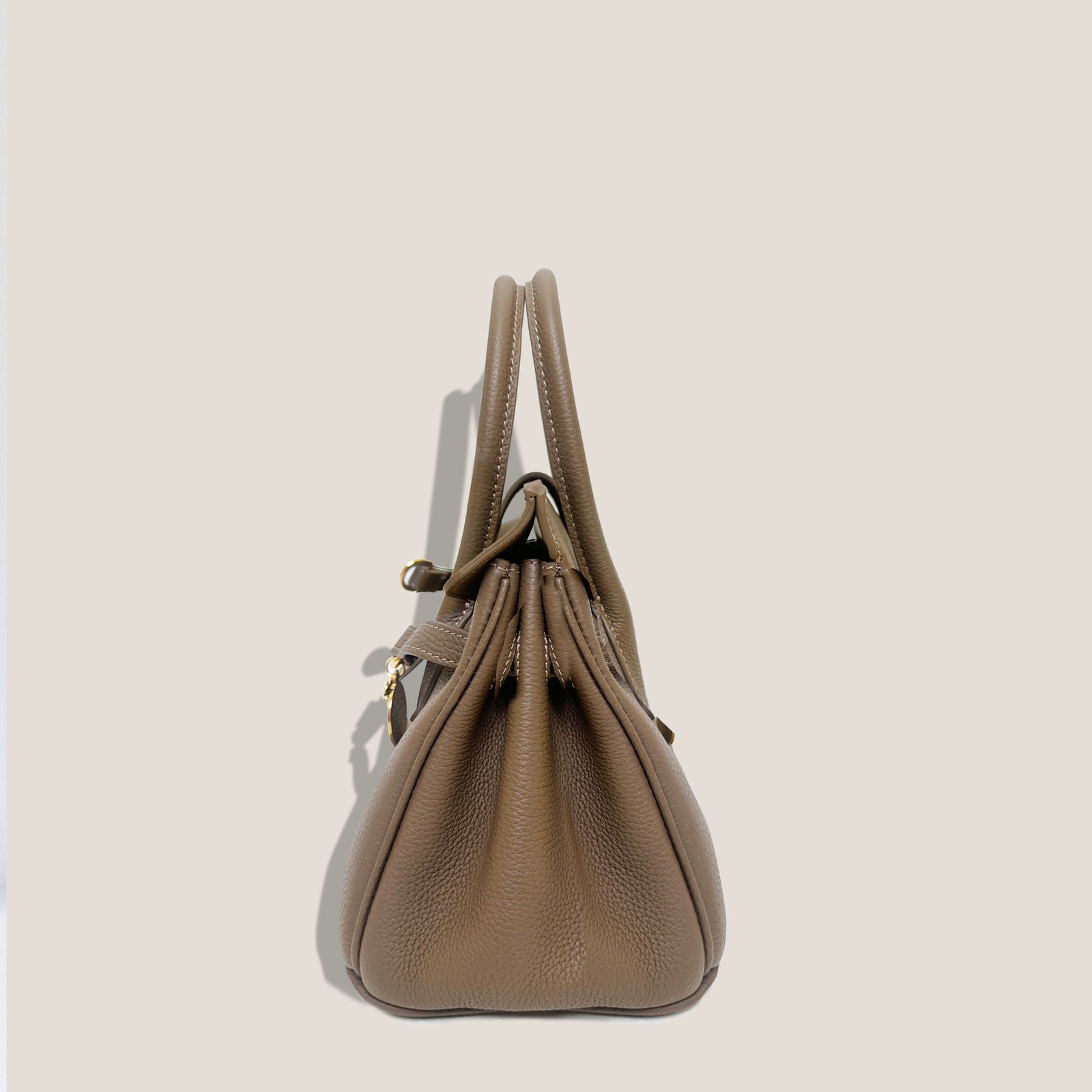 The ONASSIS 25 TOTE - TOGO MOCHA – Mme.MINK