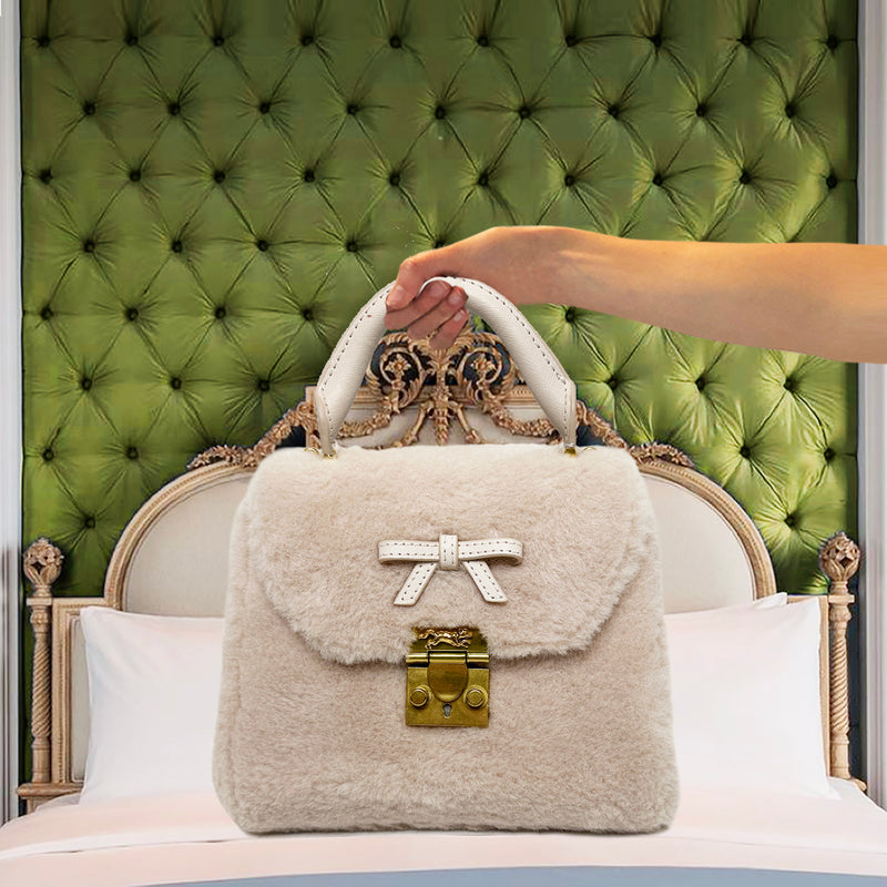 Mme.MINKMME. AUDREY FUR  Bag -  CREME**